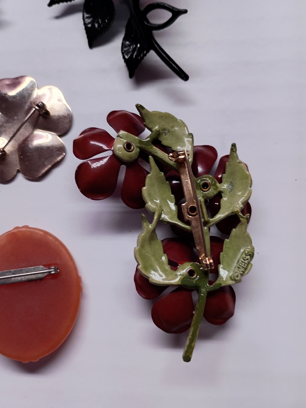 8 Pieces Of Vintage Jewelry Broach And Earrings - Picture 6 of 9